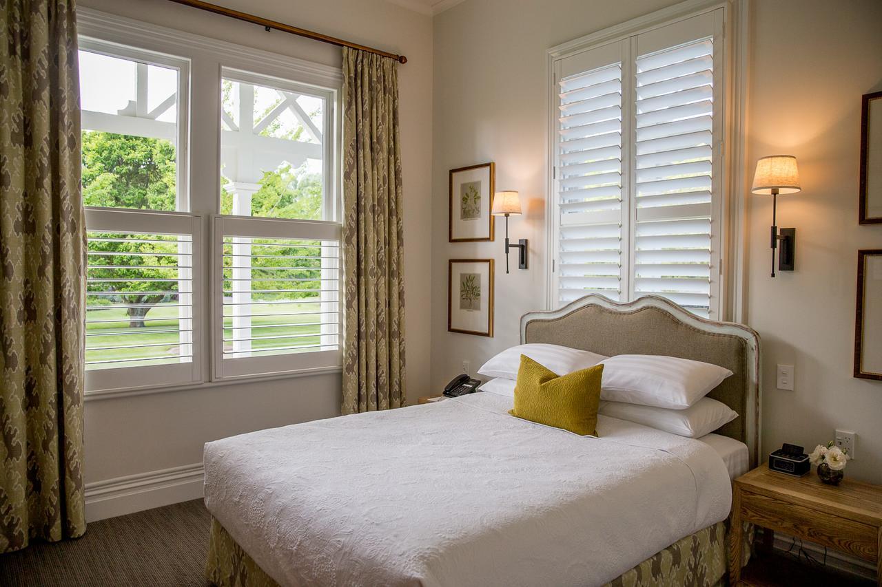Queen Room with Garden View